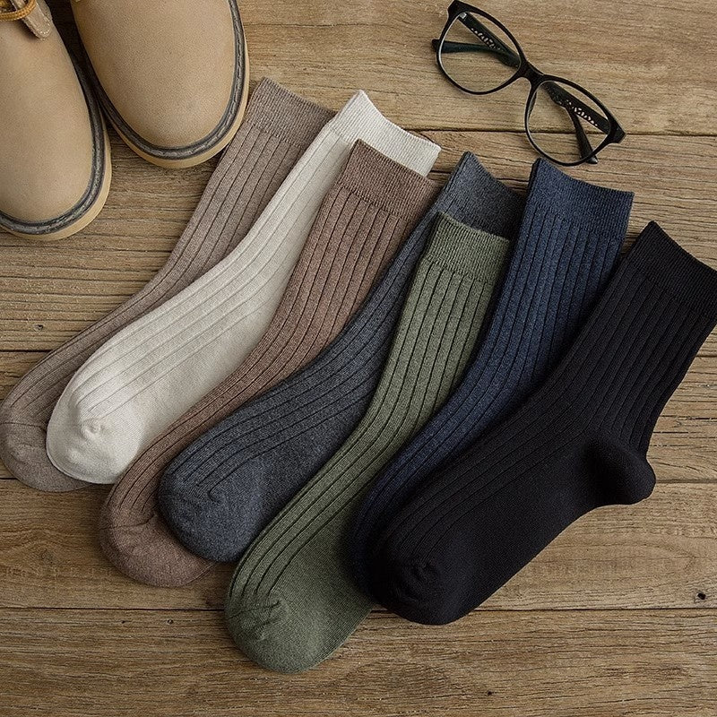 Dünne Herrensocken für alle Jahreszeiten