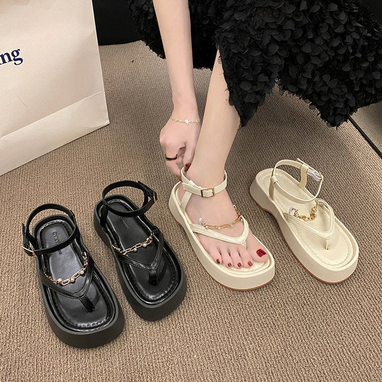 Zehenlose Sandalen mit Perlenkette im Vintage-Stil