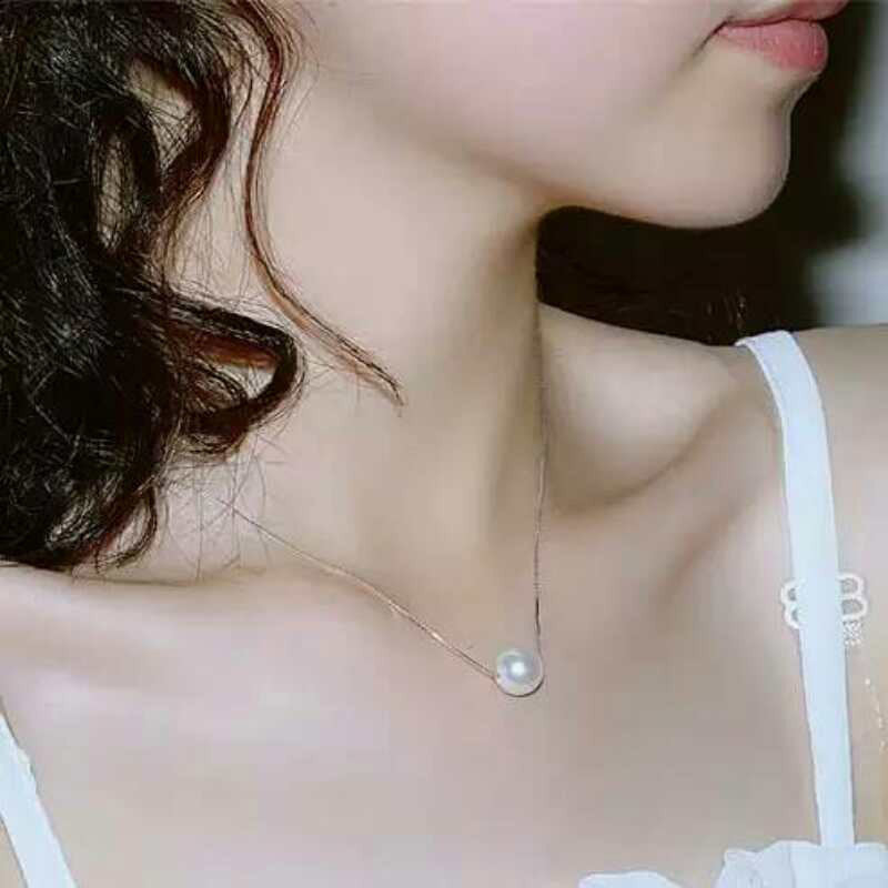 Elegant Hanging Pearl Necklace