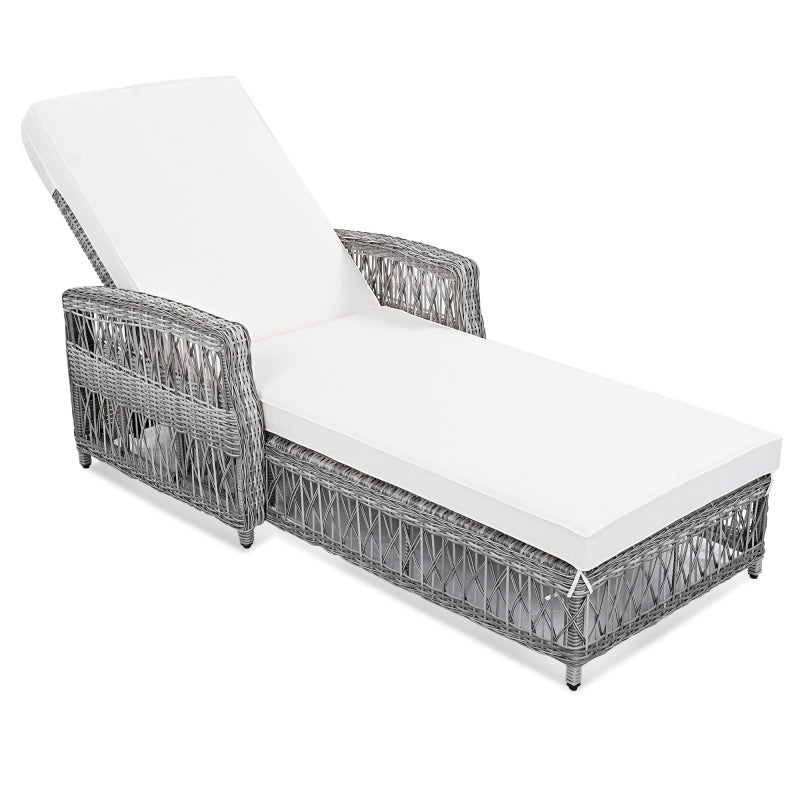 Outdoor-Loungesessel aus Korbgeflecht mit Kissen