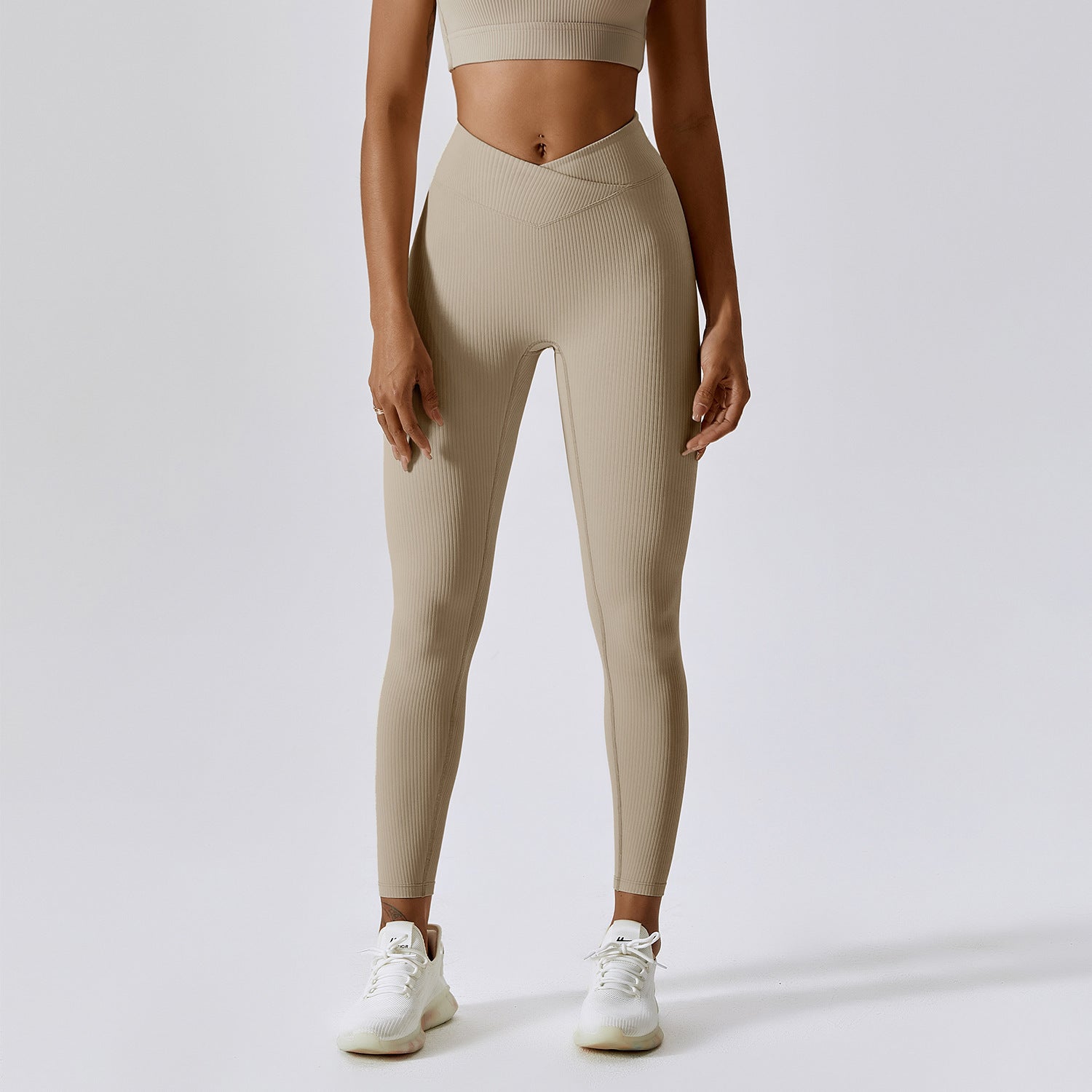 Threaded Tight Yoga Pants – Outerwear