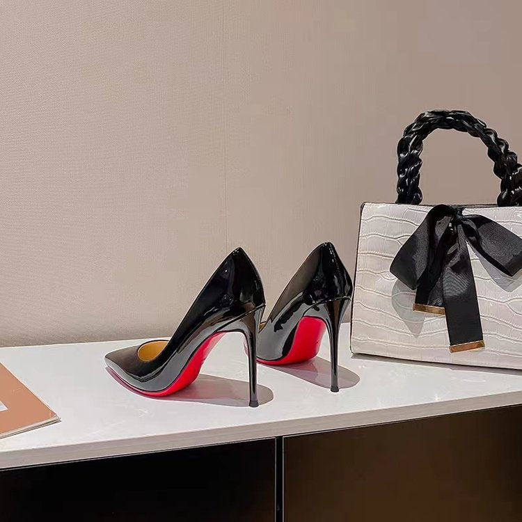 Damen Spitz zulaufende High Heels aus Lackleder mit niedrigem Schnitt