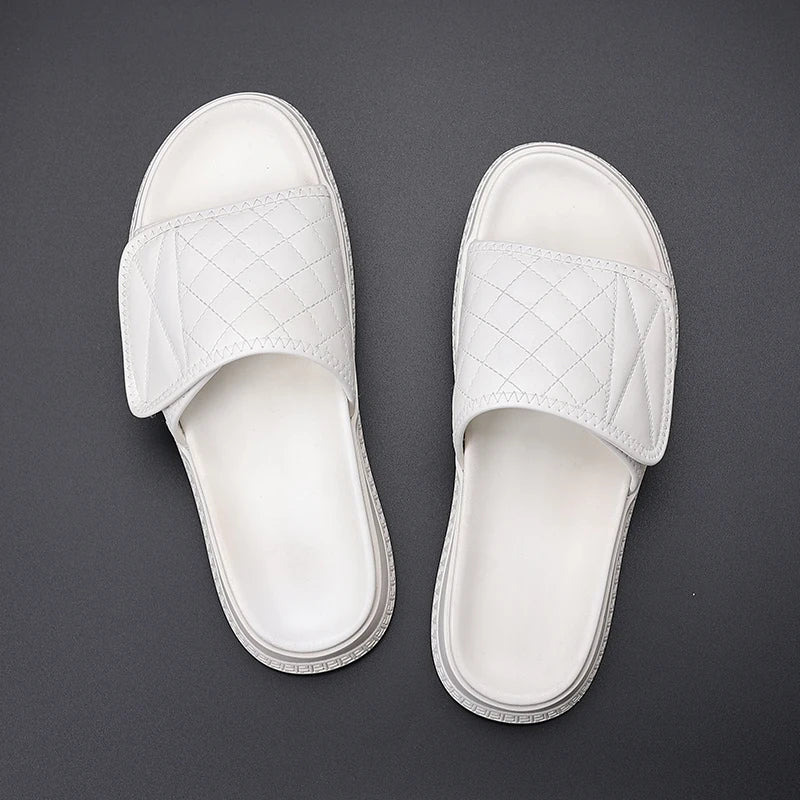 Rutschfeste Sommer-Slipper für Herren