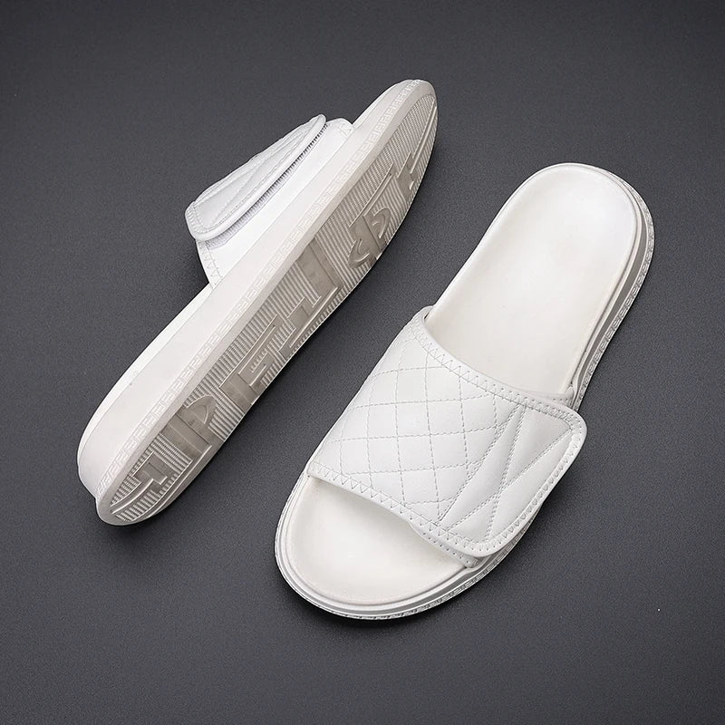 Rutschfeste Sommer-Slipper für Herren