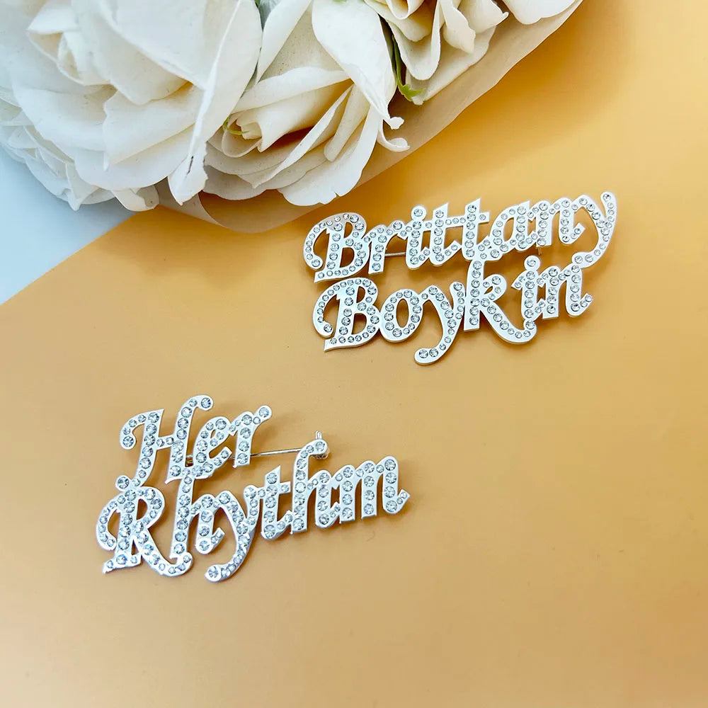 DODOAI Custom Diamond Letter Brooch