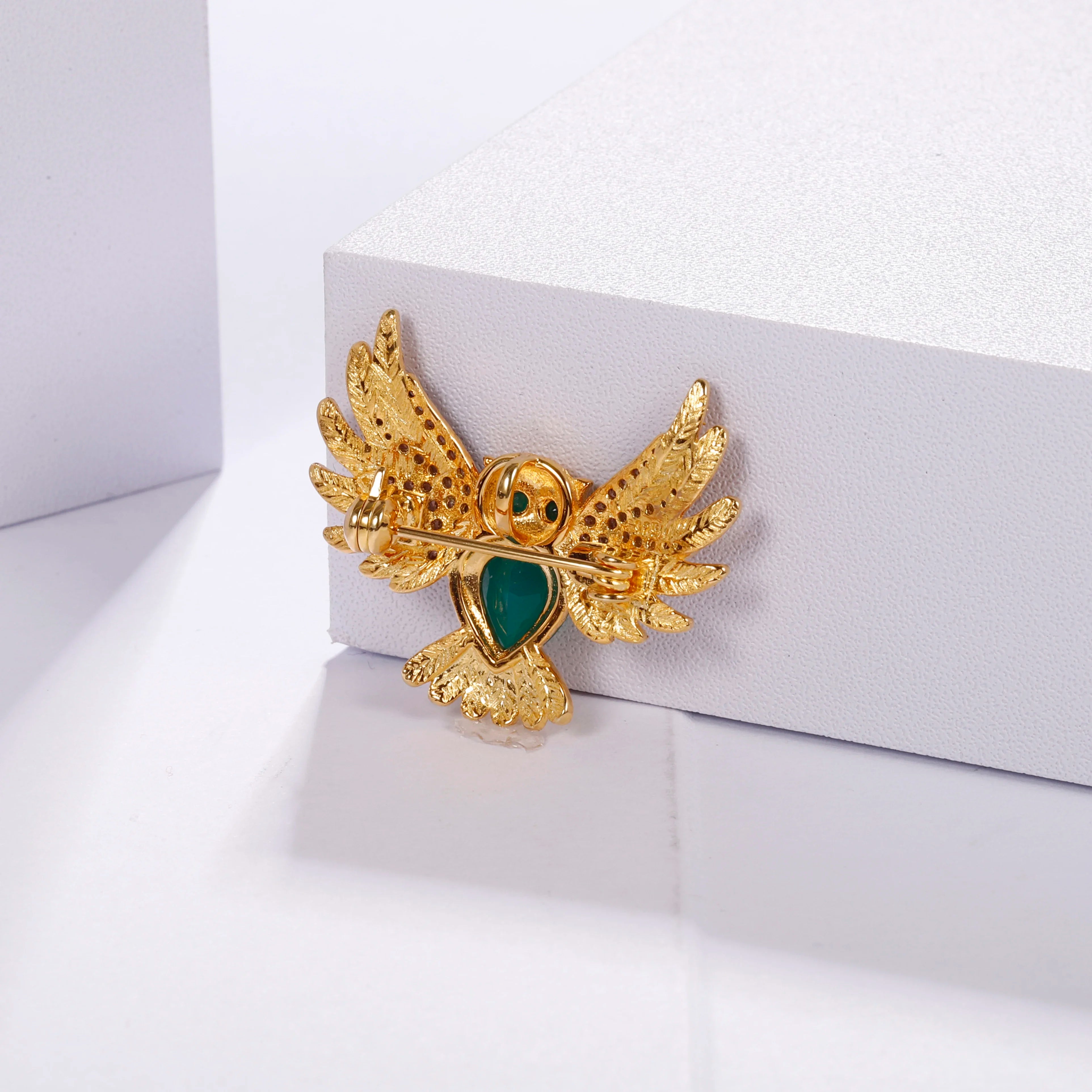 GEM'S BALLET Silver Owl Brooch Pin