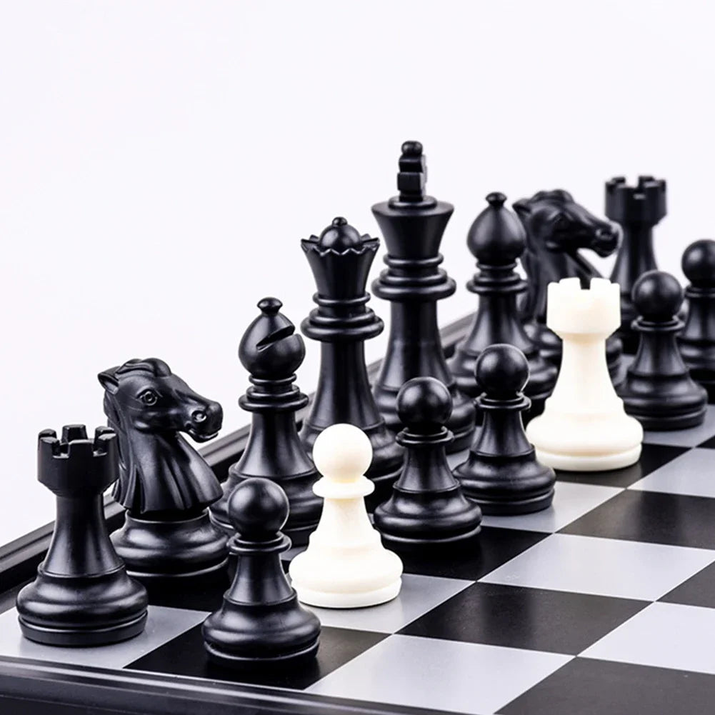 Magnetic Folding Chess Set – 20cm Board
