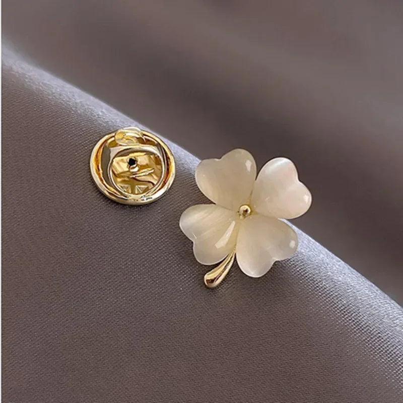 Flower and Bow Metal Brooch Set