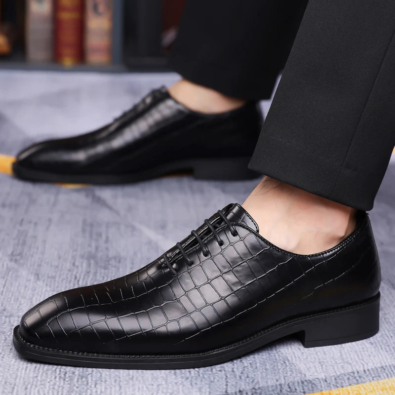Luxuriöse Herren-Oxford-Schuhe aus Brogue-Leder