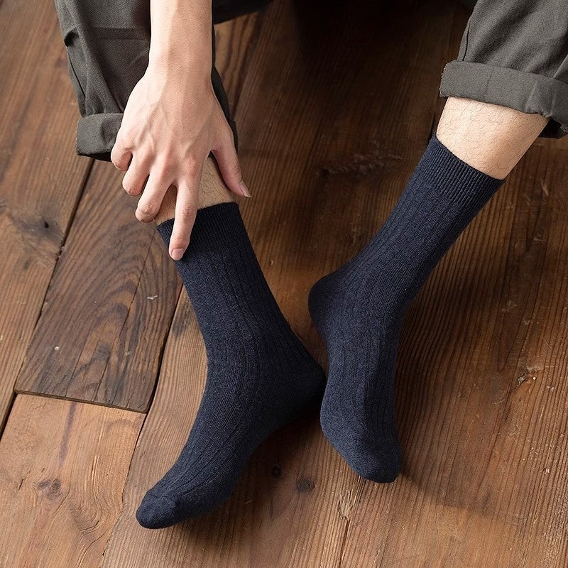 Dünne Herrensocken für alle Jahreszeiten