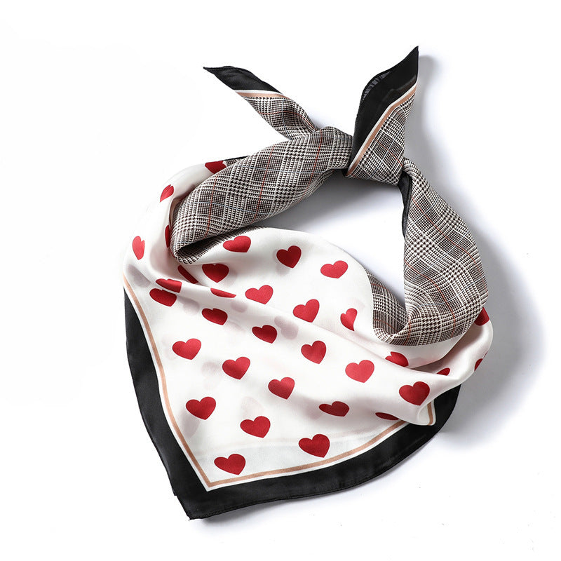 Foulard en soie à carreaux cœur pour femme