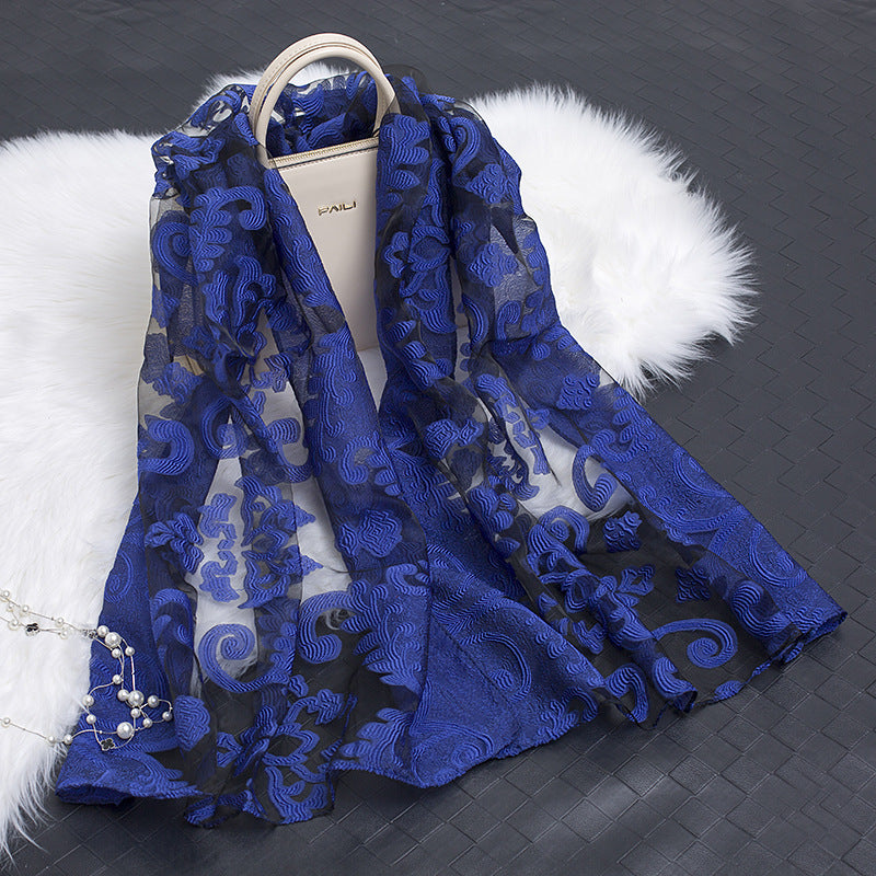 Foulard en soie simulée creuse à fleurs coupées