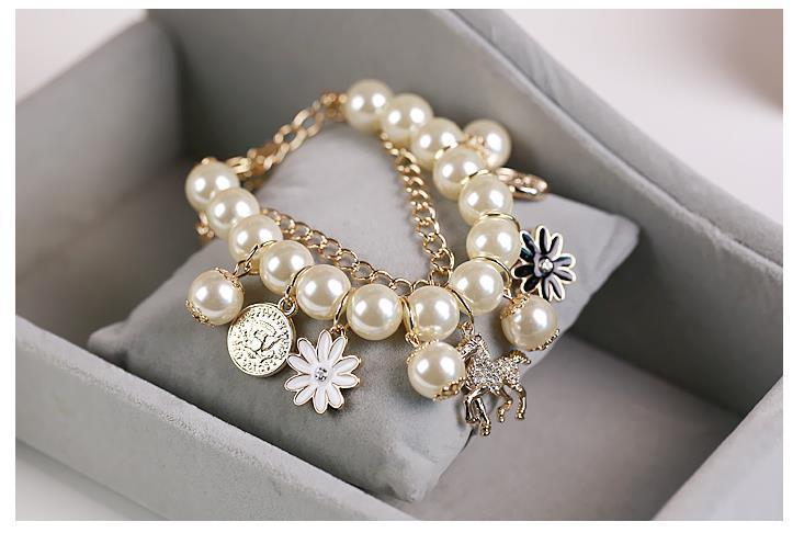Perlenblumenarmband für Damen