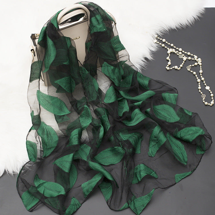 Foulard en soie simulée creuse à fleurs coupées