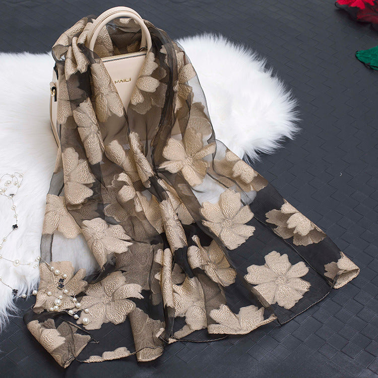 Foulard en soie simulée creuse à fleurs coupées