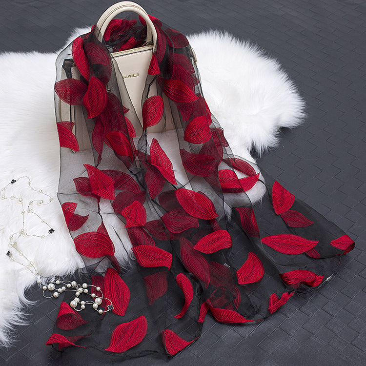 Foulard en soie simulée creuse à fleurs coupées