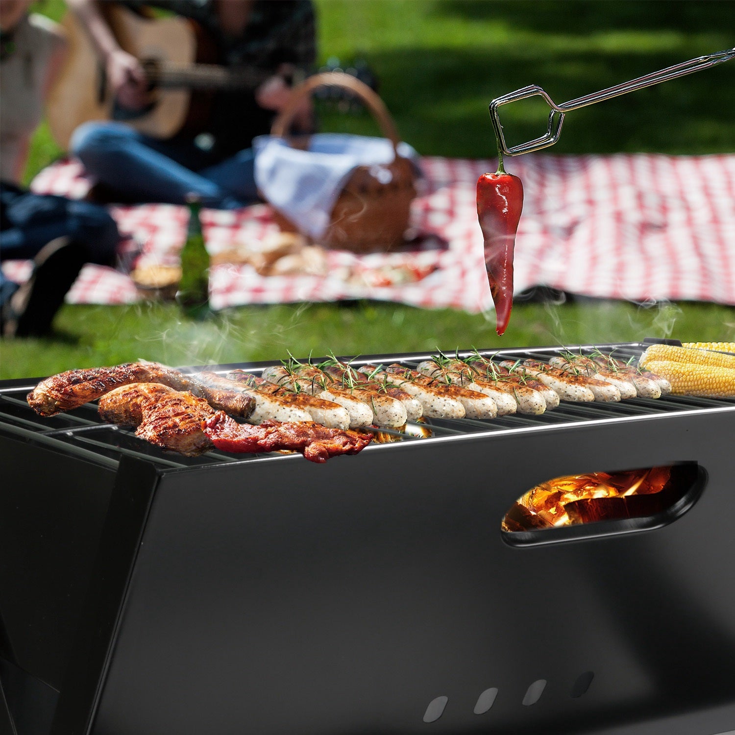 Tragbarer, faltbarer Holzkohlegrill