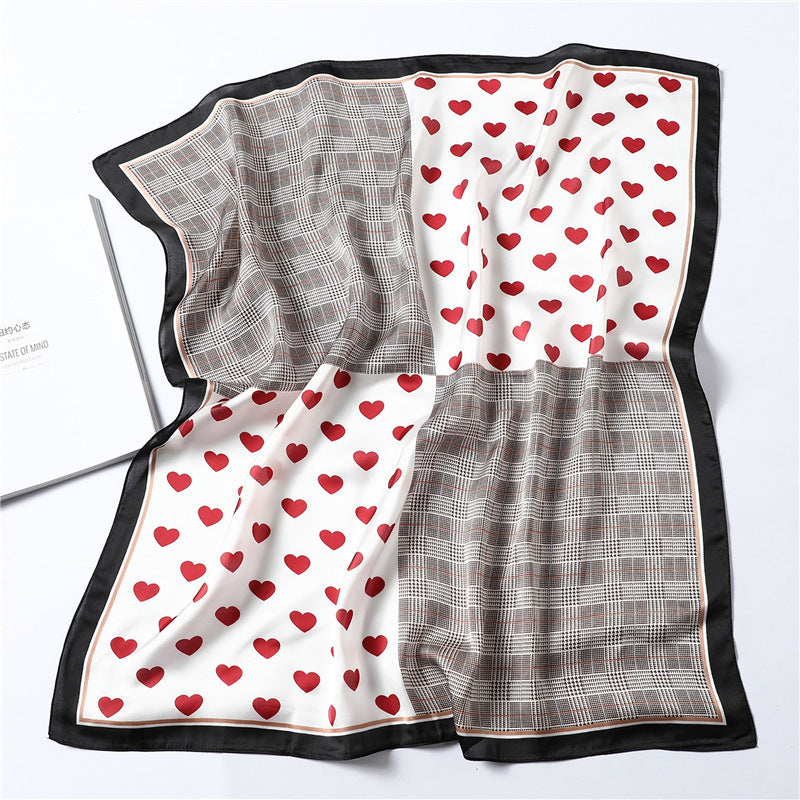 Foulard en soie à carreaux cœur pour femme