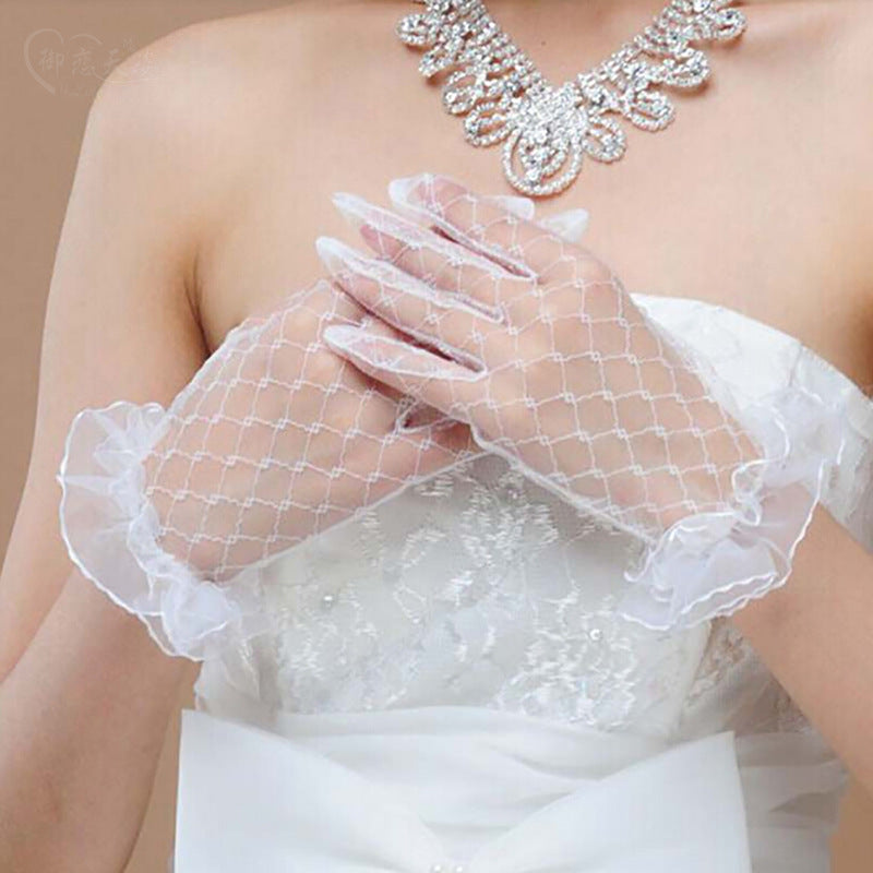 Elegant Wedding Gloves for Brides