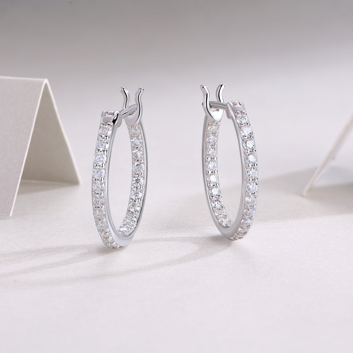 Streamer Moissanite Silver Stud Earrings
