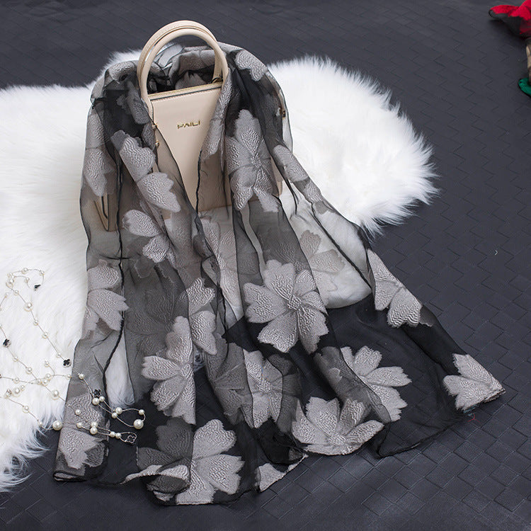Foulard en soie simulée creuse à fleurs coupées