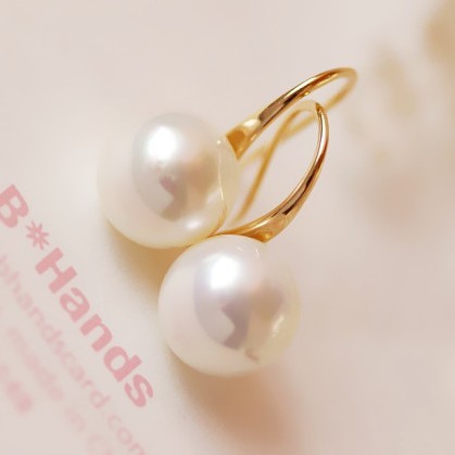 Elegante Perlenohrringe für Damen