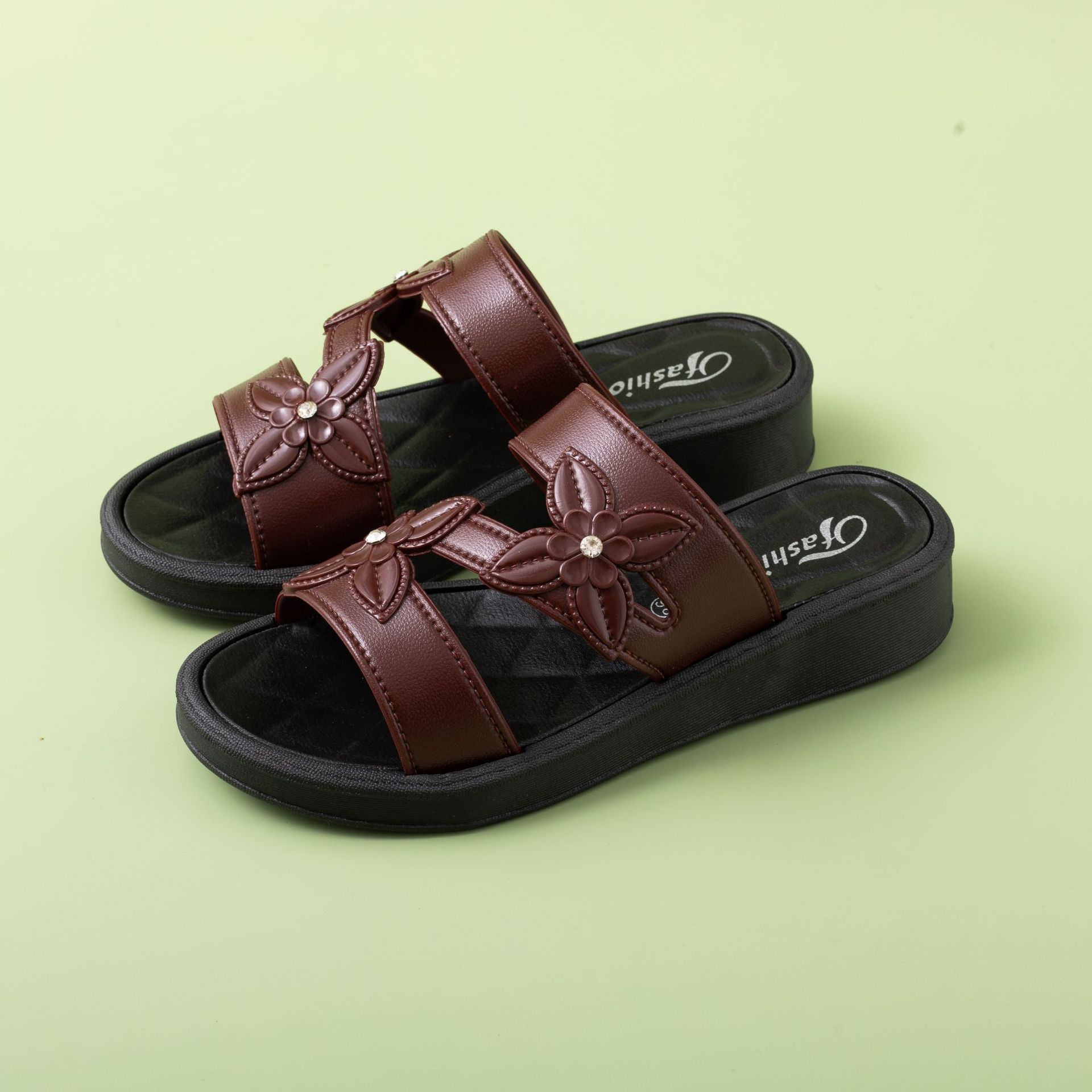 Casual Thick Sole Non-Slip Outdoor Slippers