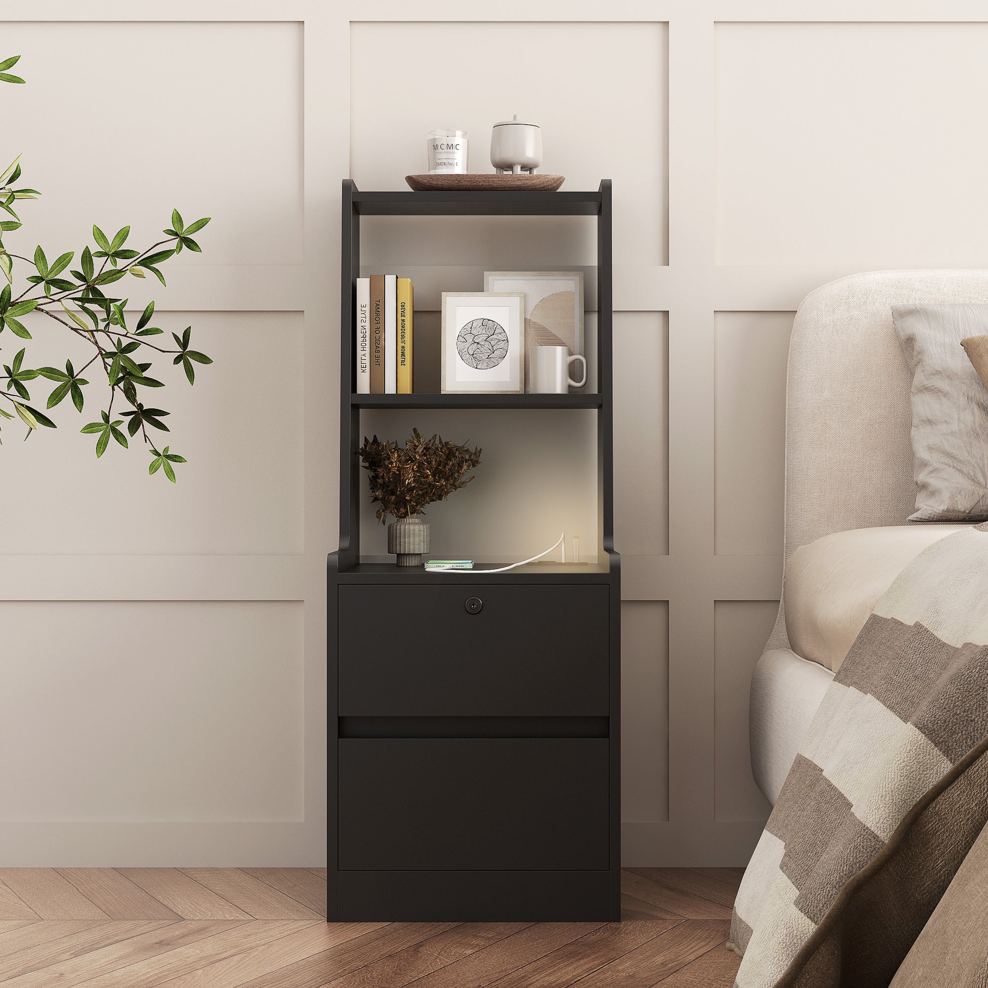 Smarter Nachttisch mit Ladestation