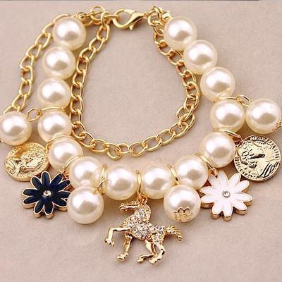 Perlenblumenarmband für Damen