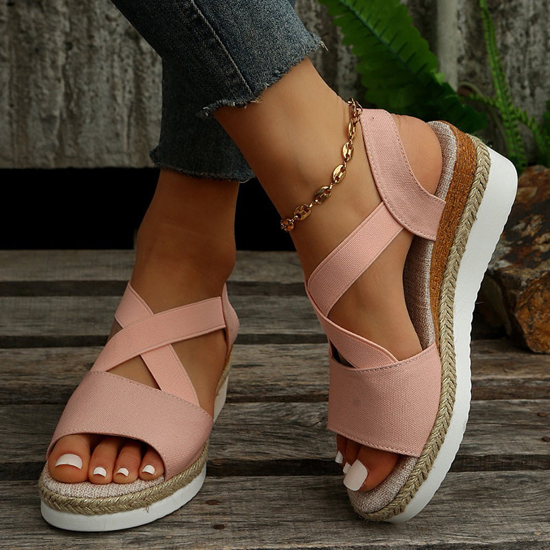 Damen-Sandalen mit überkreuzten Riemen und Keilabsatz