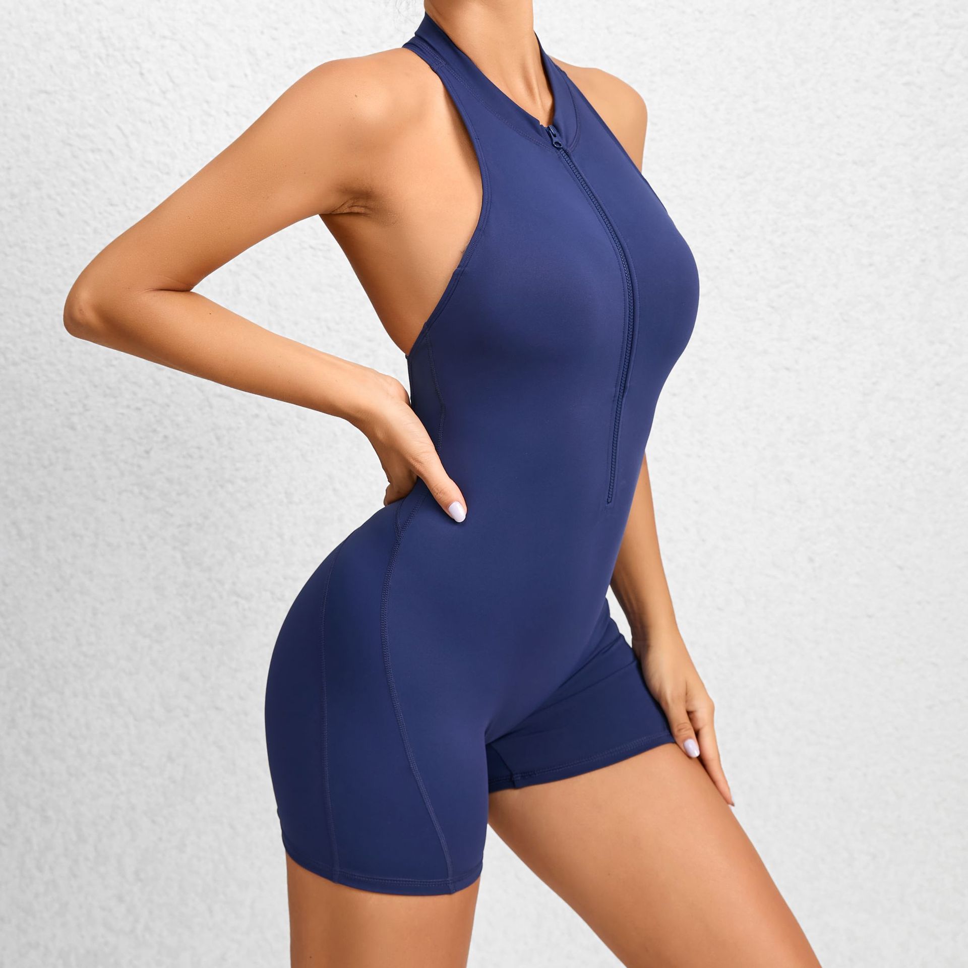 Combinaison short de yoga gainante à fermeture éclair