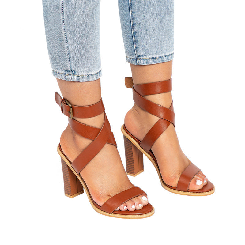 Sandalen mit dickem Absatz in Übergröße für Damen