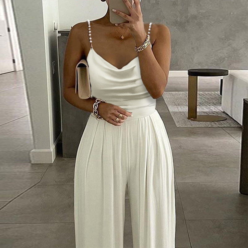 Neckholder-Jumpsuit mit weitem Bein und V-Ausschnitt