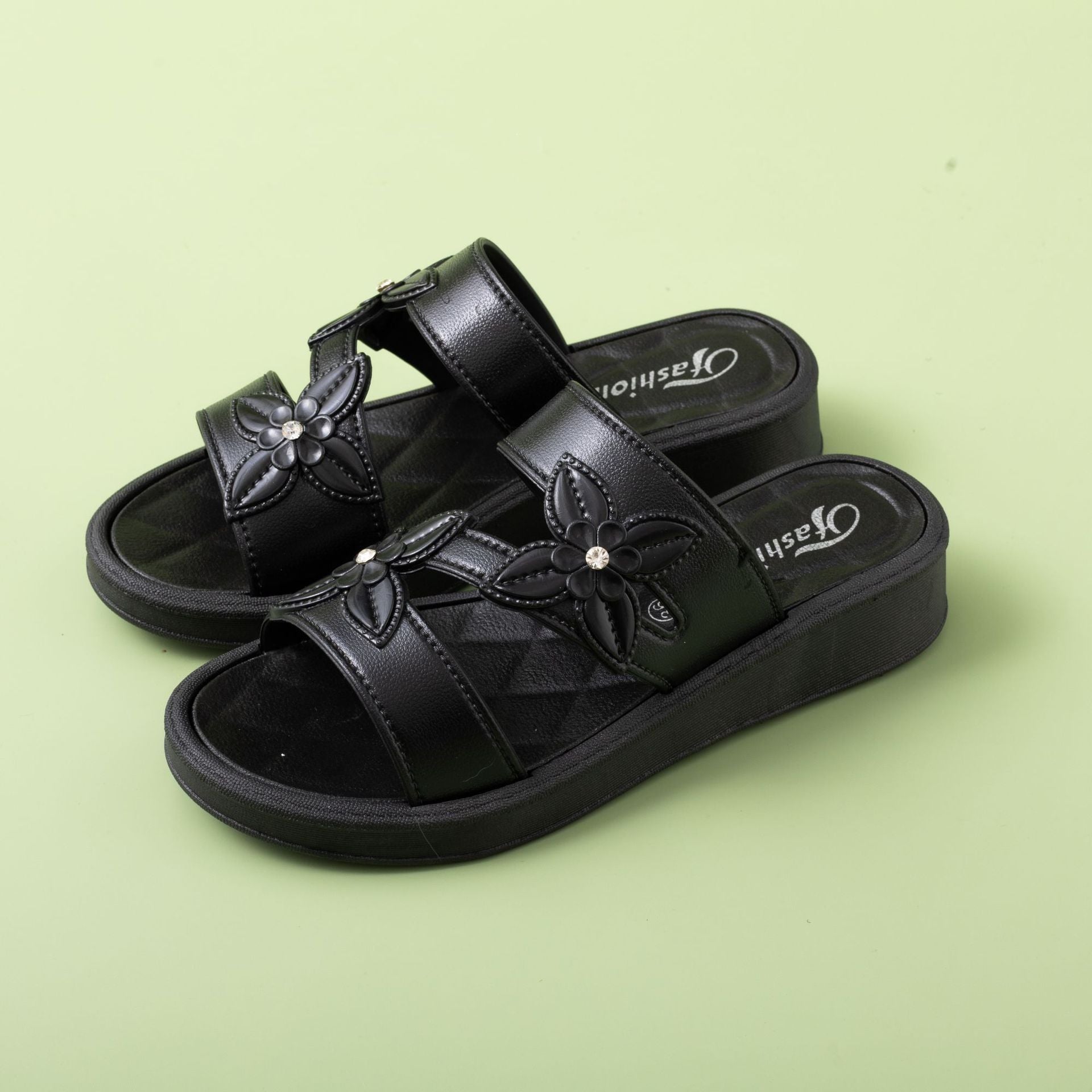 Casual Thick Sole Non-Slip Outdoor Slippers