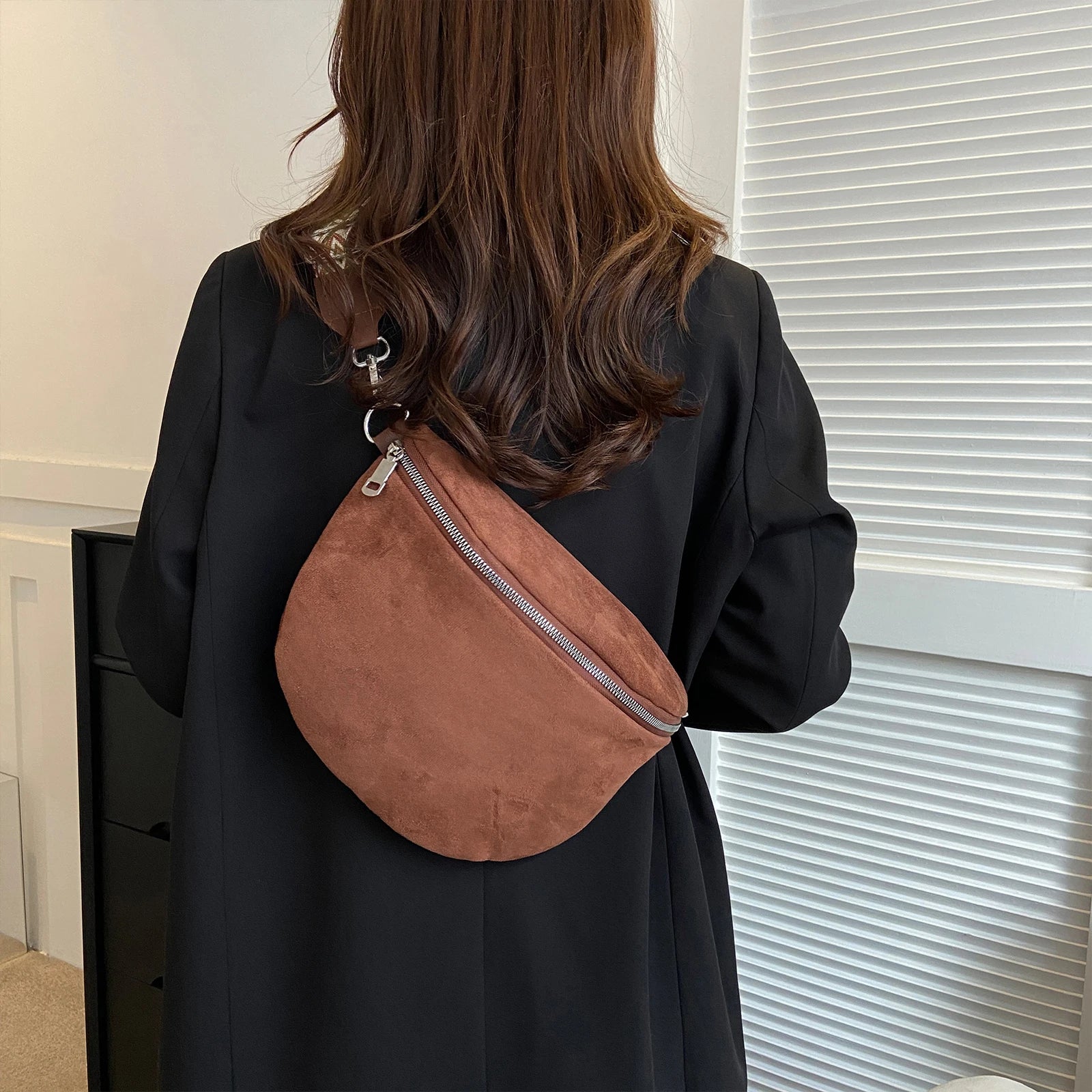 Women's Solid Sling Chest Crossbody Bag
