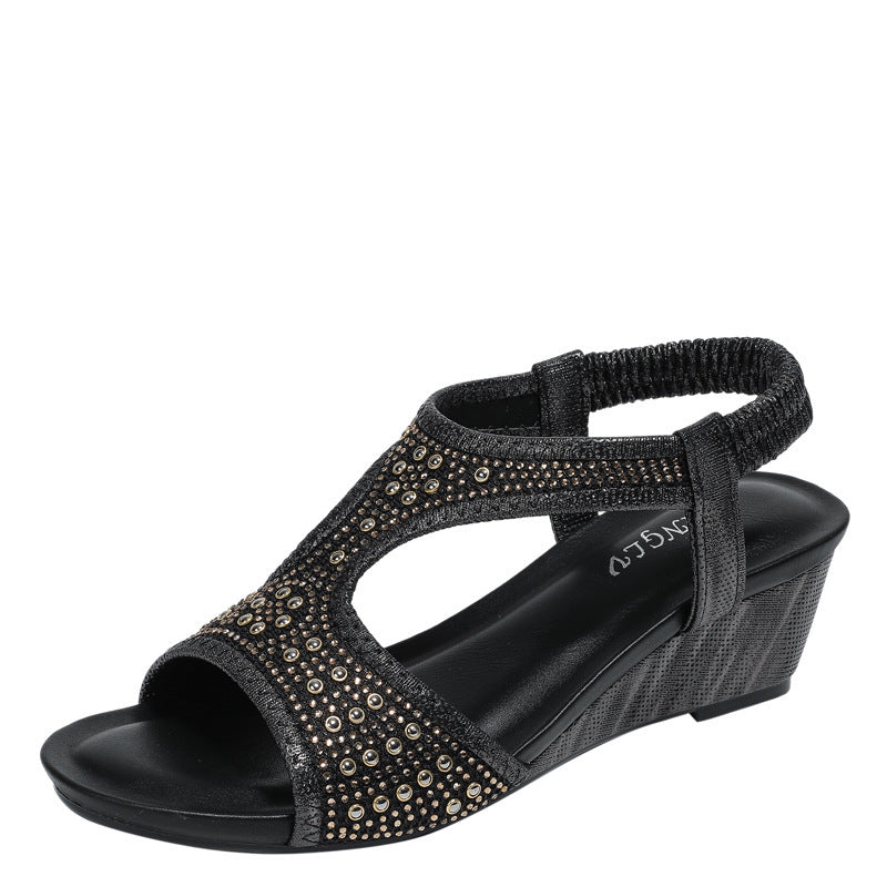 Elastische Sandalen mit Keilabsatz und Strass