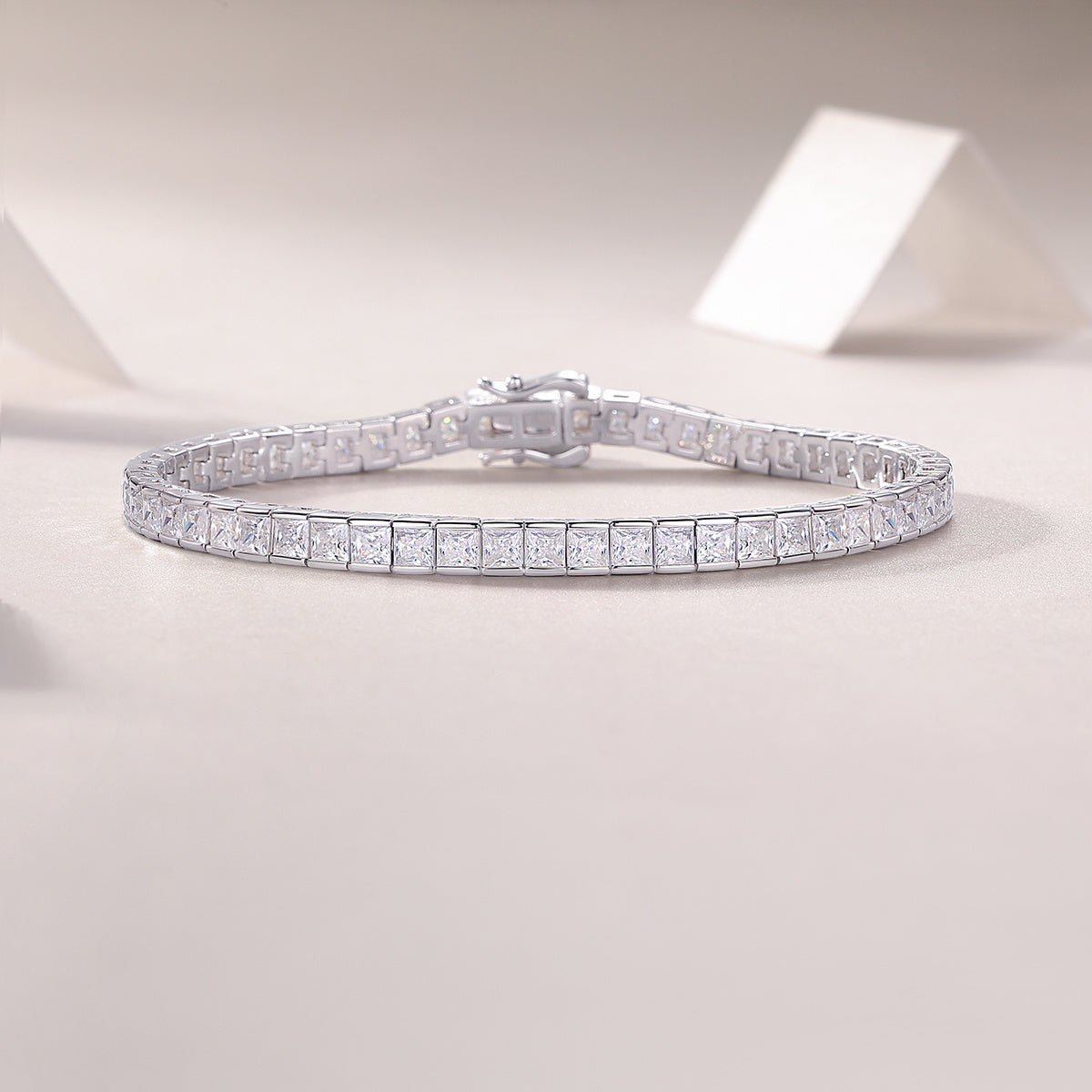 Time Tunnel Mosan Diamond Silver Necklace