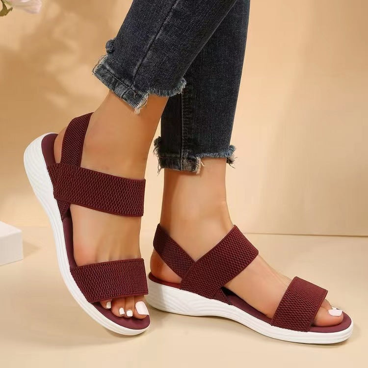 Flache Flyknit-Sandalen mit elastischem Riemen hinten