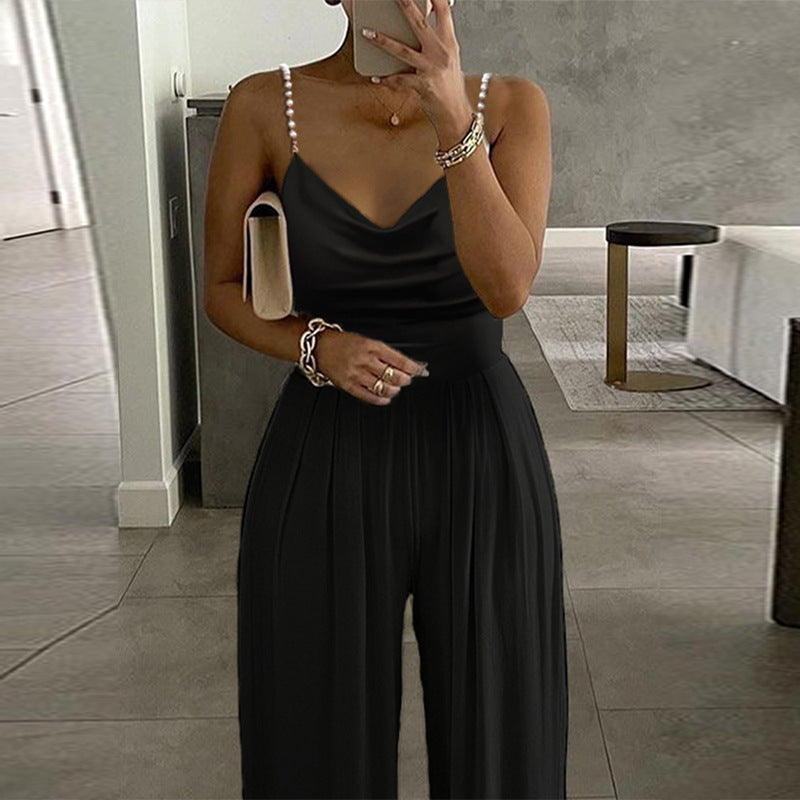 Neckholder-Jumpsuit mit weitem Bein und V-Ausschnitt