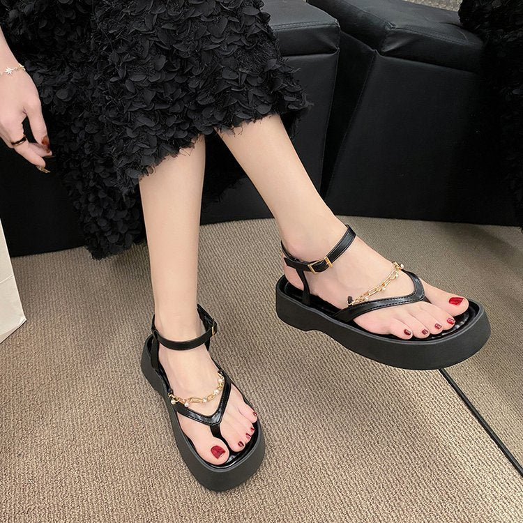 Zehenlose Sandalen mit Perlenkette im Vintage-Stil