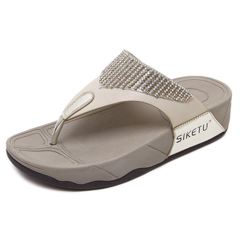 Damensandalen mit Strass und dickem Absatz